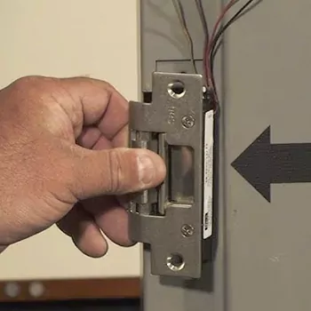 Electric Strike in Trois-Rivieres, QC