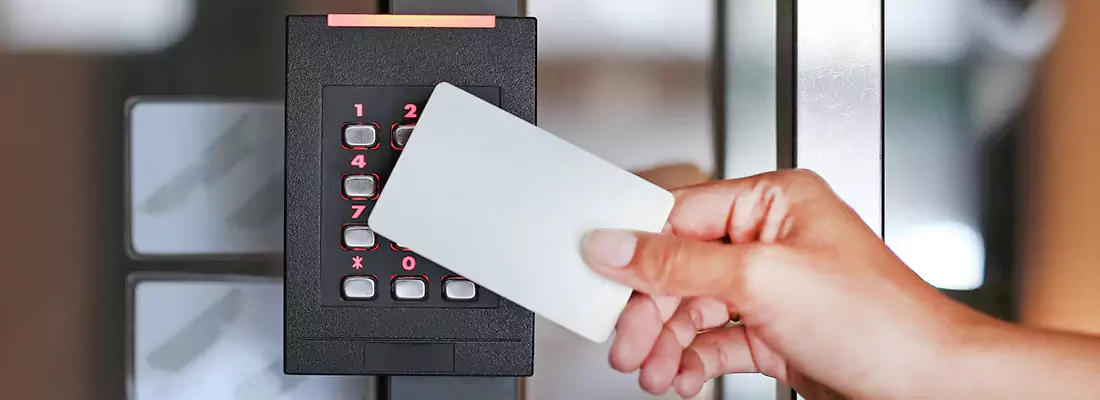 Benefits of Card Lock Readers for Properties in Laviolette, QC